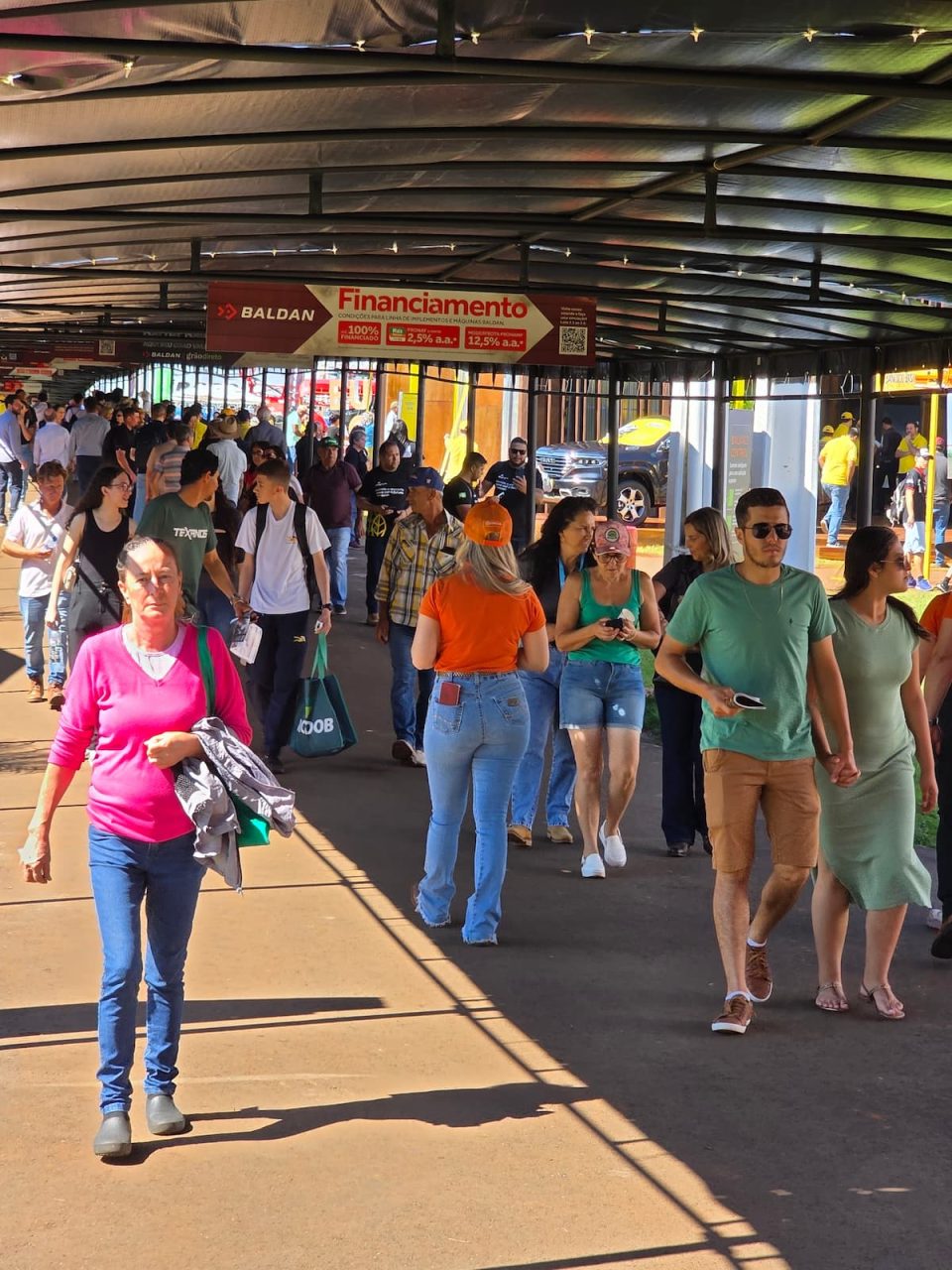 Com mais de 61 mil visitantes, Show Rural quebra recorde histórico e dita o rumo da safra 26